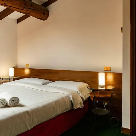 Apartment Domus - Magnifiche Residenze San Fermo Verona